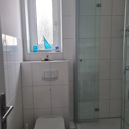 Zentrale, Liebevoll Eingerichtete *